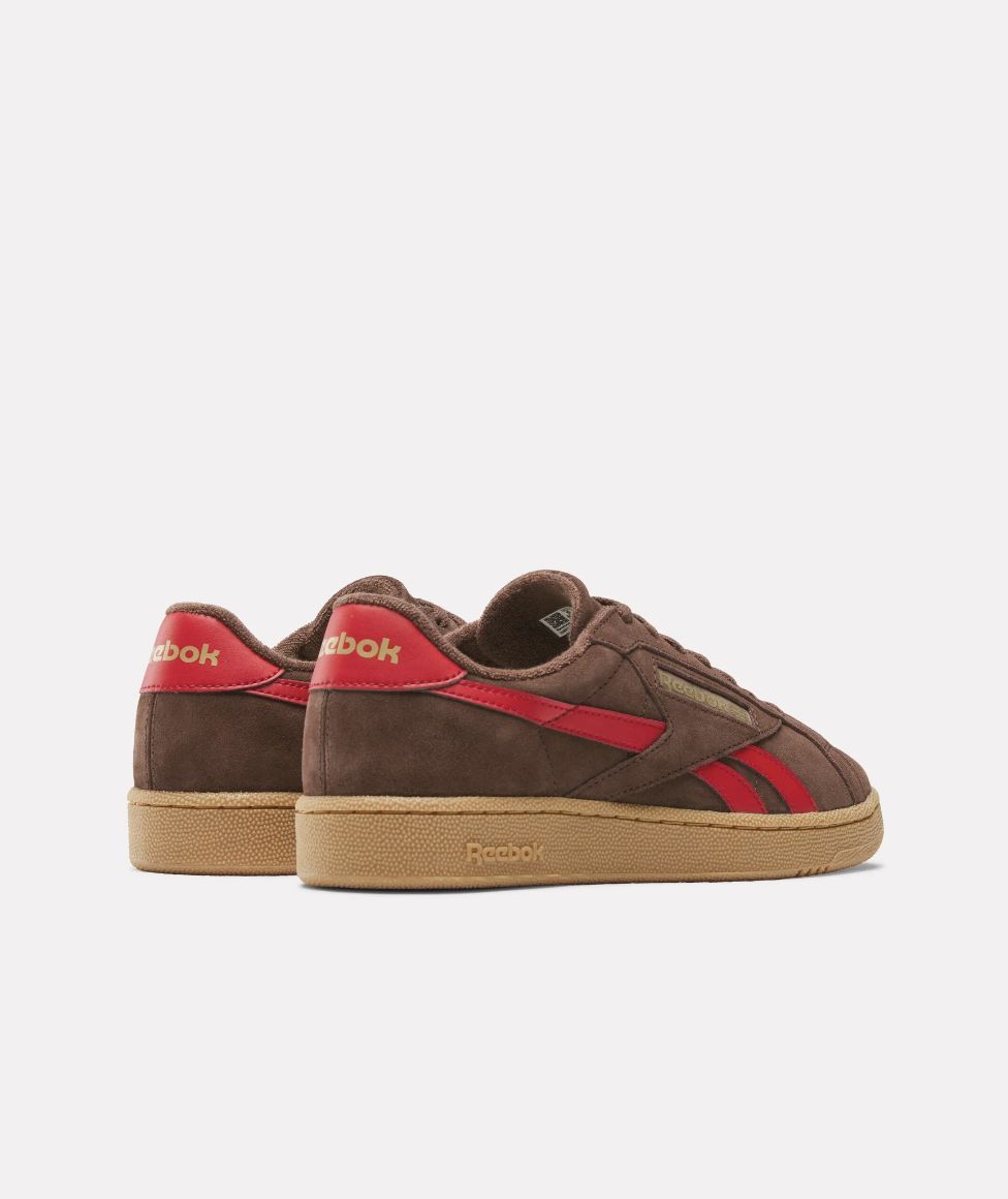 REEBOK UNISEX CLUB C GROUNDS UK SHOE  - CAMPUS BROWN / VECTOR RED / GUM