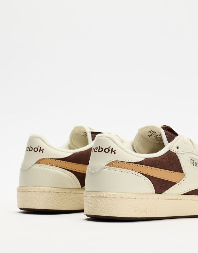 REEBOK UNISEX CLUB C REVENGE VINTAGE II SHOE - VINTAGE CHALK / CAMPUS BROWN / CAMEL