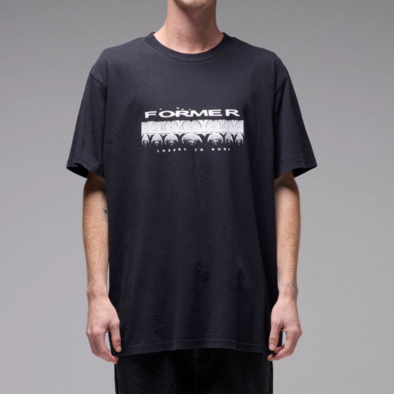 FORMER MENS QUAVER SS TEE - WASHED BLACK