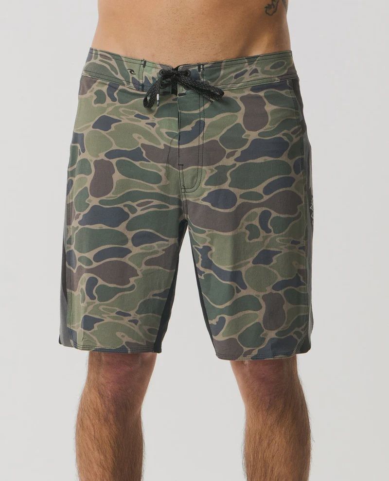 RIP CURL MENS MIRAGE 3-2-ONE ULT EWG BOARDSHORT - CAMO