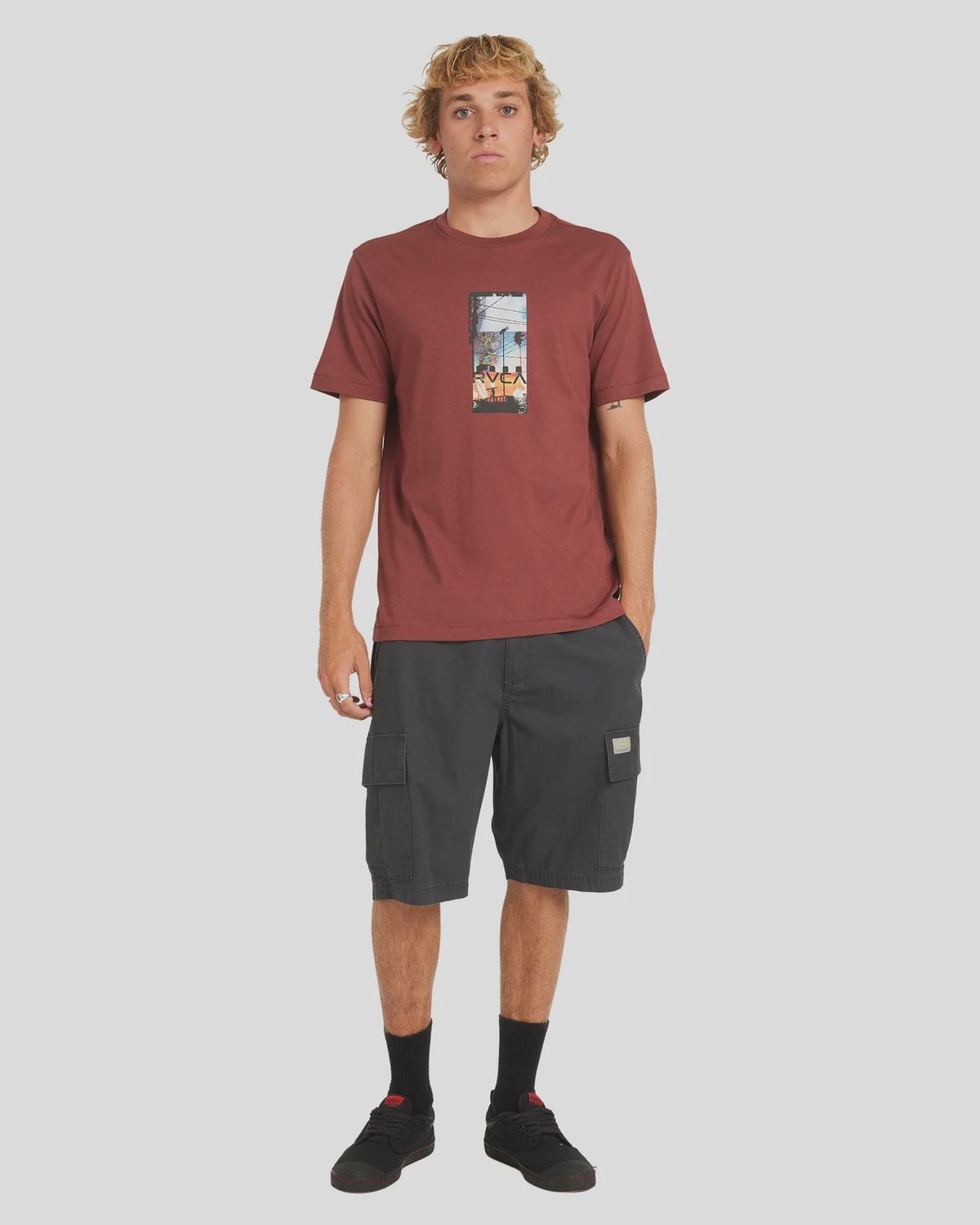 RVCA MENS  TRIPTYCH SS TEE - RED EARTH