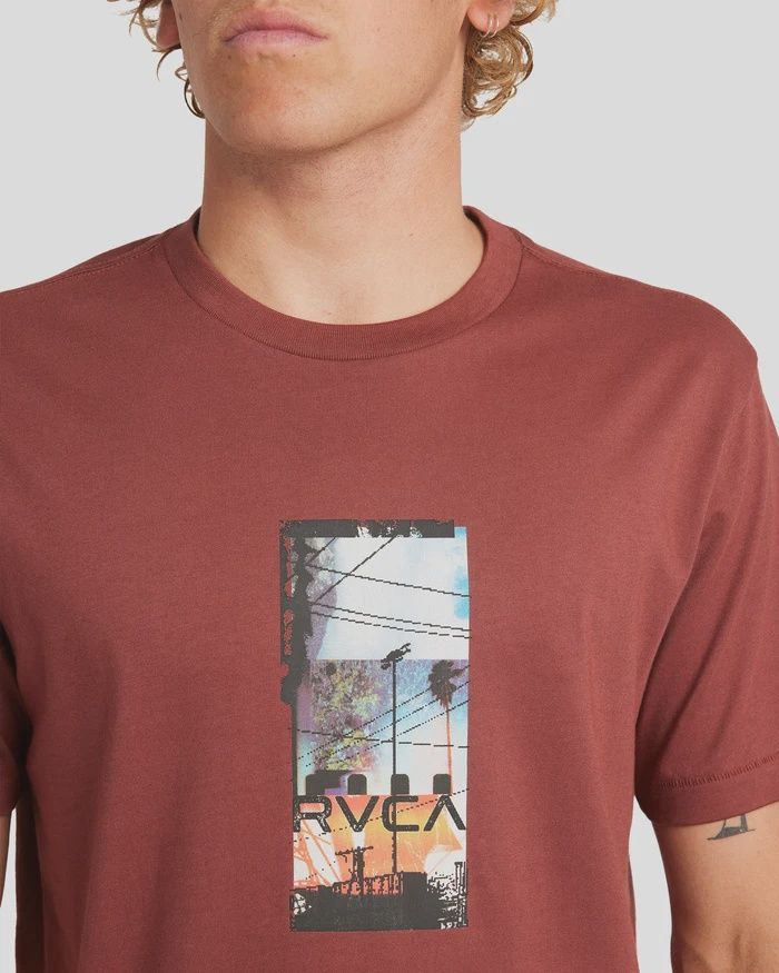 RVCA MENS  TRIPTYCH SS TEE - RED EARTH