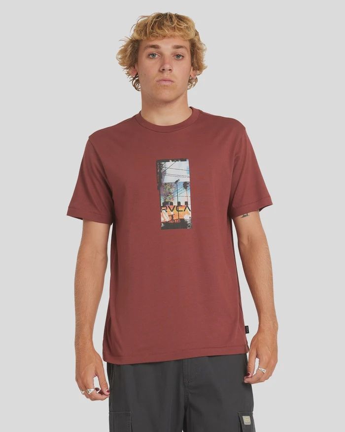 RVCA MENS  TRIPTYCH SS TEE - RED EARTH