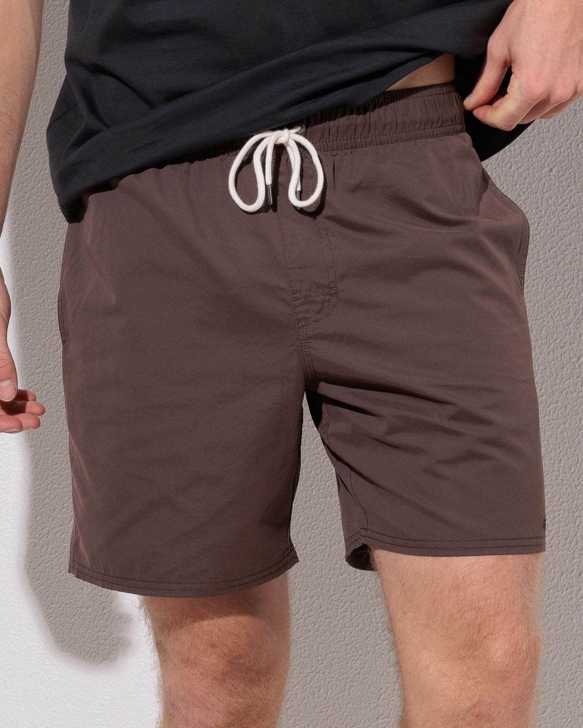RVCA MENS  OPPOSITES ELASTIC 2 17" SHORT - MOCHA