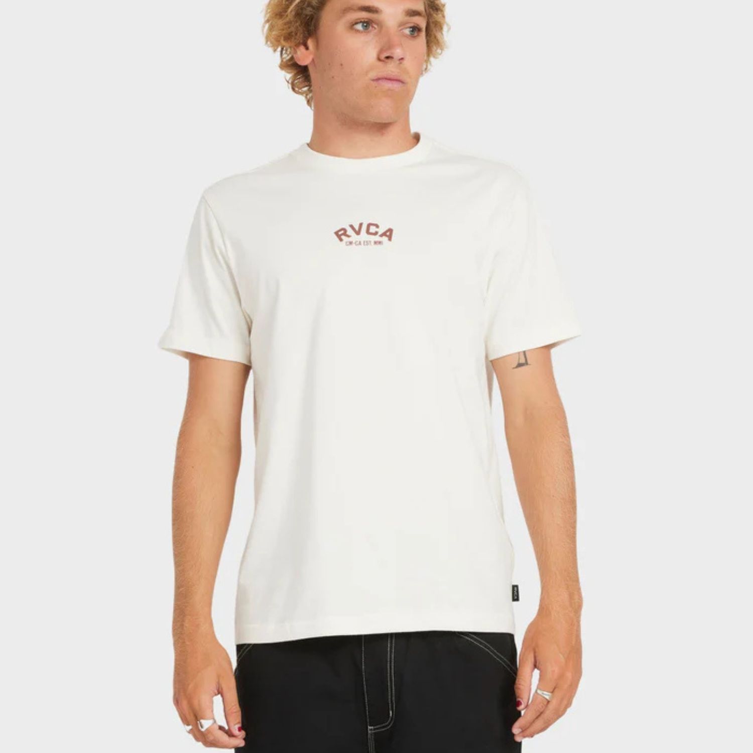 RVCA MENS  SKY CAT SS TEE - ANTIQUE WHITE