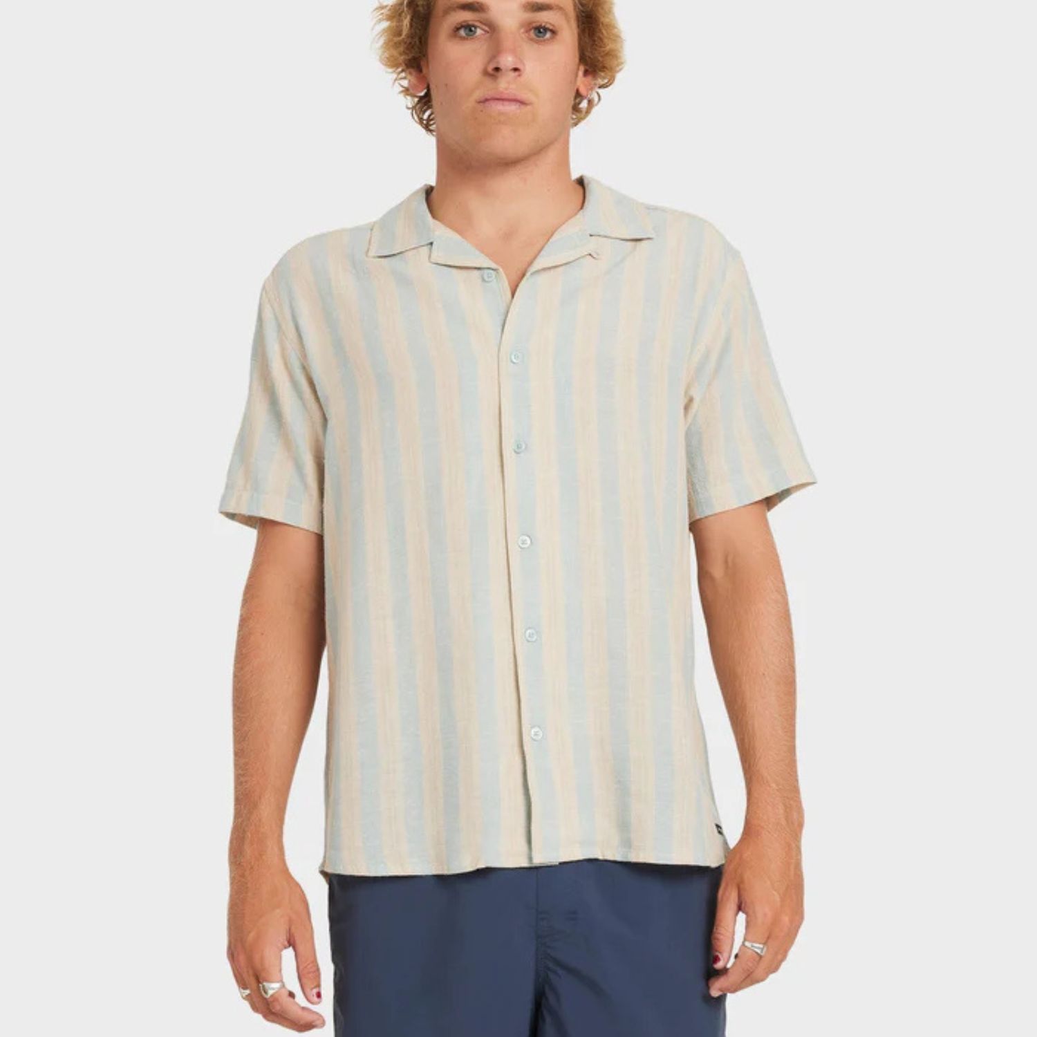 RVCA MENS  BEAT STRIPE SS SHIRT - CHAMBRAY
