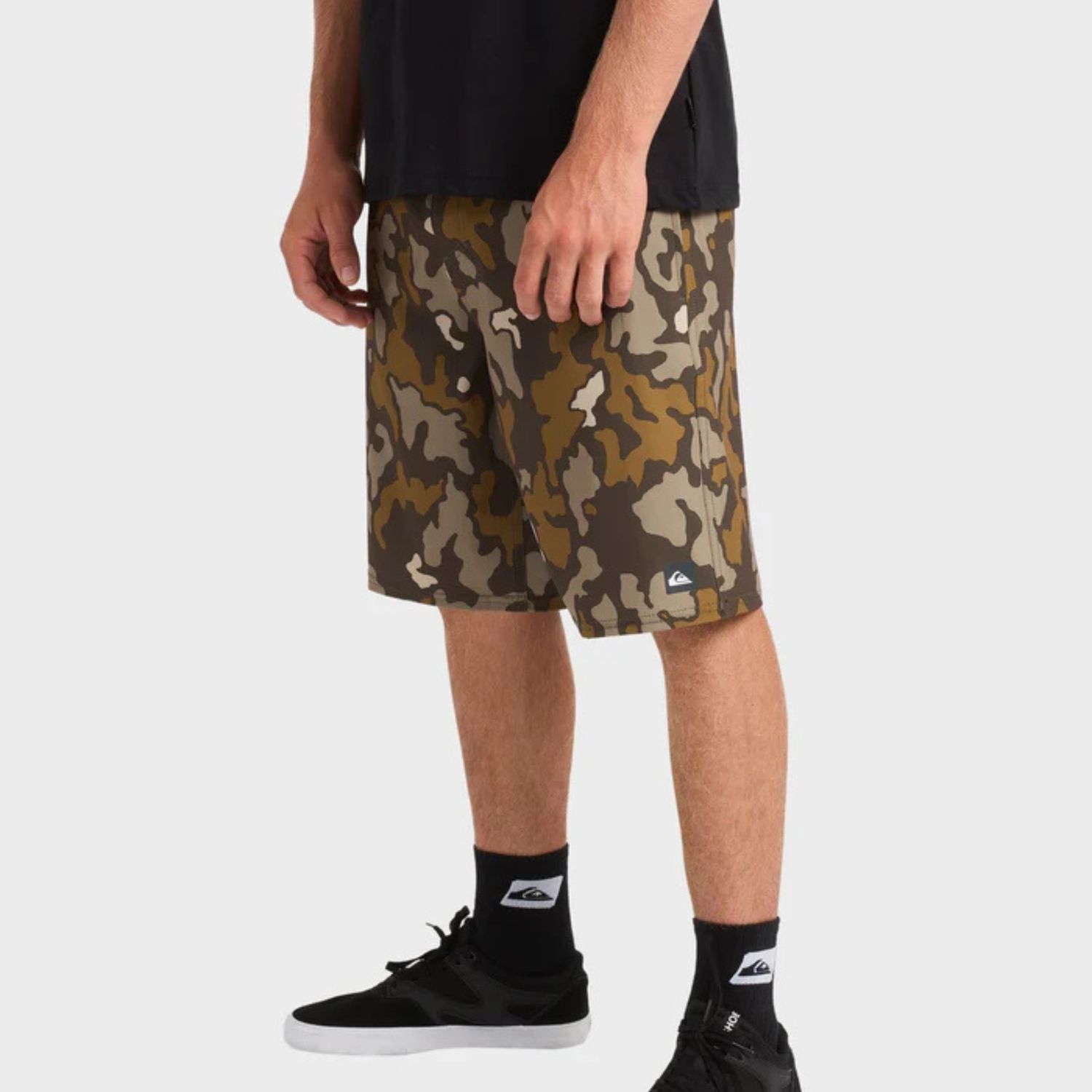 QUIKSILVER MENS  WATERMAN STREET TRUNK 19” SHORT - CAMO
