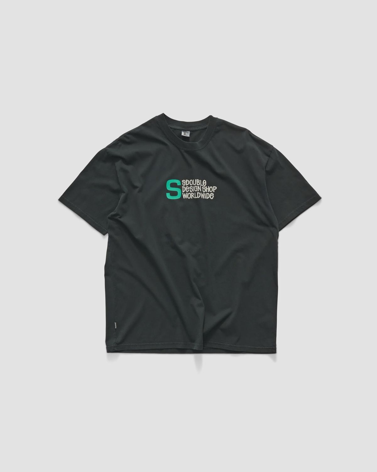 S-DOUBLE MENS  DESIGN SHOP SS TEE - PIGMENT BLACK