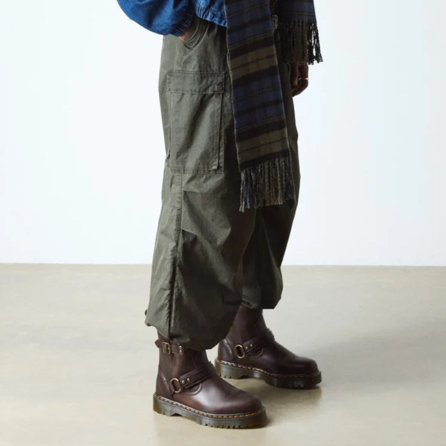 DR MARTENS UNISEX ANISTONE HARNESS BOOT- DARK BROWN/CRAZY HORSE