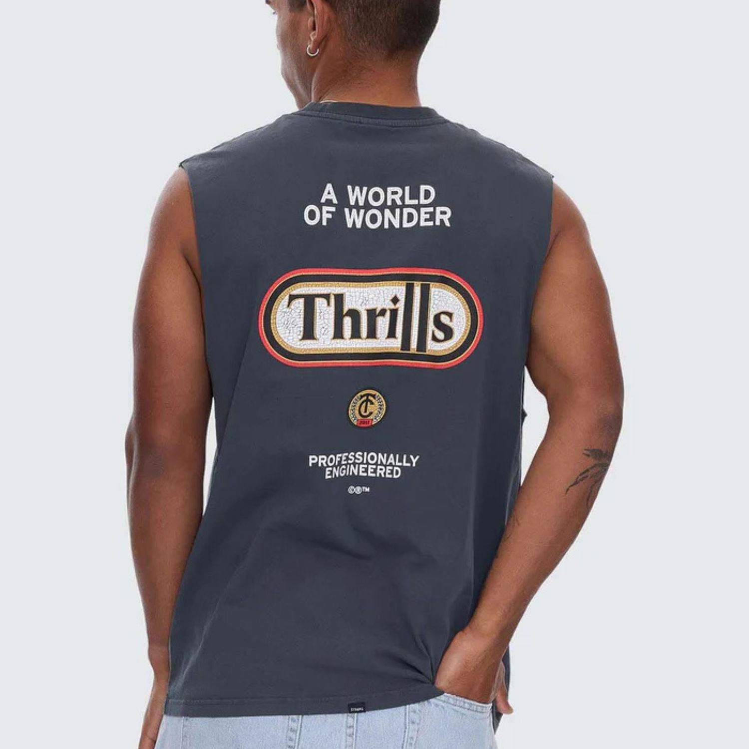 THRILLS MENS WONDER WORLD MERCH FIT MUSCLE TEE - EBONY