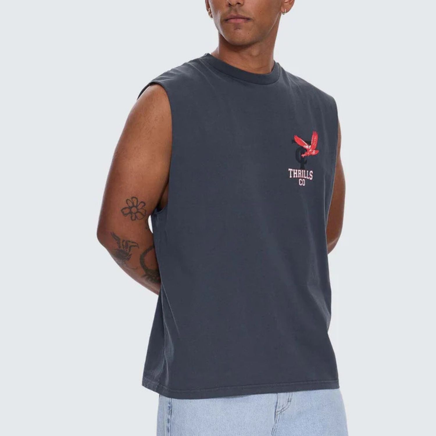 THRILLS MENS WONDER WORLD MERCH FIT MUSCLE TEE - EBONY