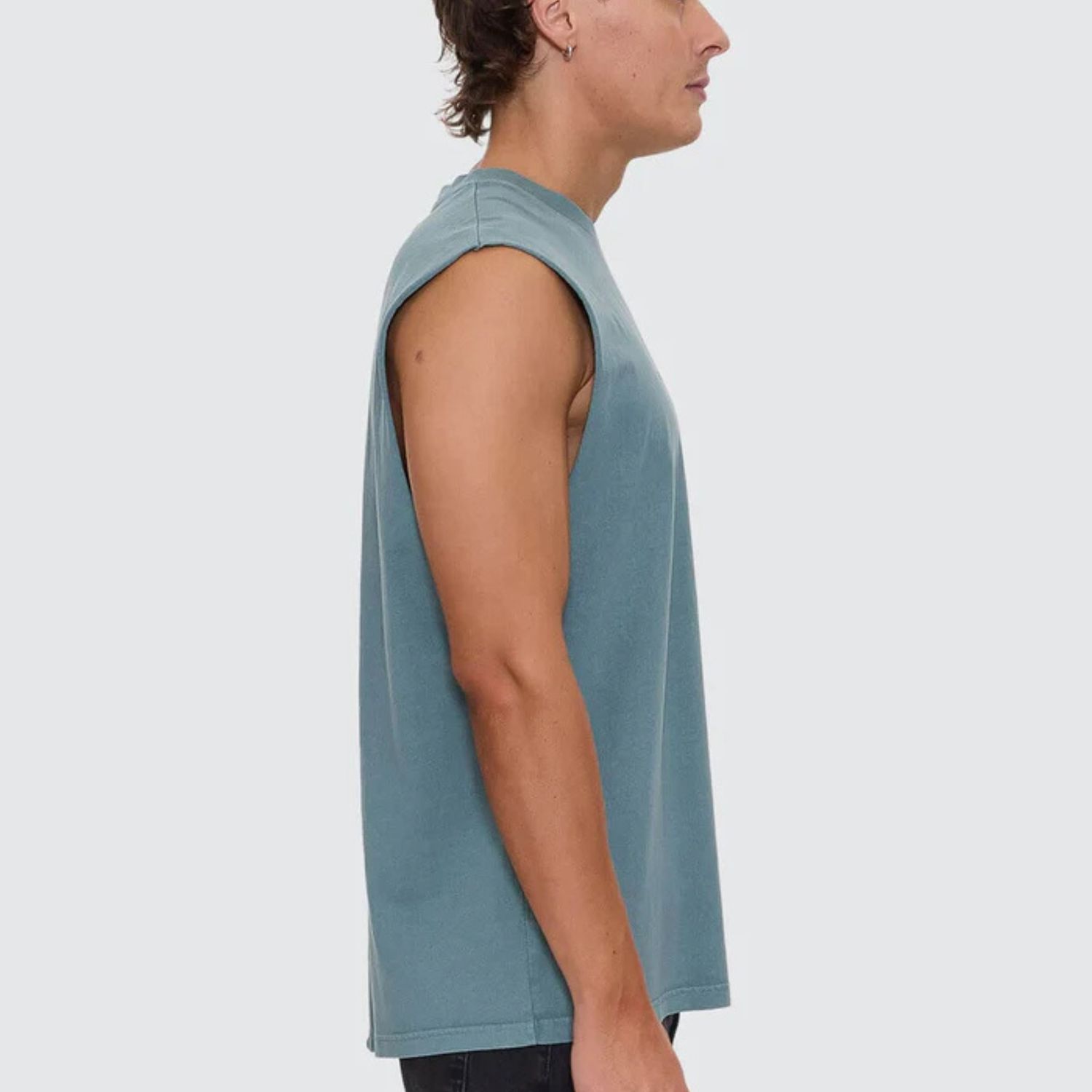 THRILLS MENS A HAVEN FOR THE RESTLESS MERCH FIT MUSCLE TEE- GREEN COAST