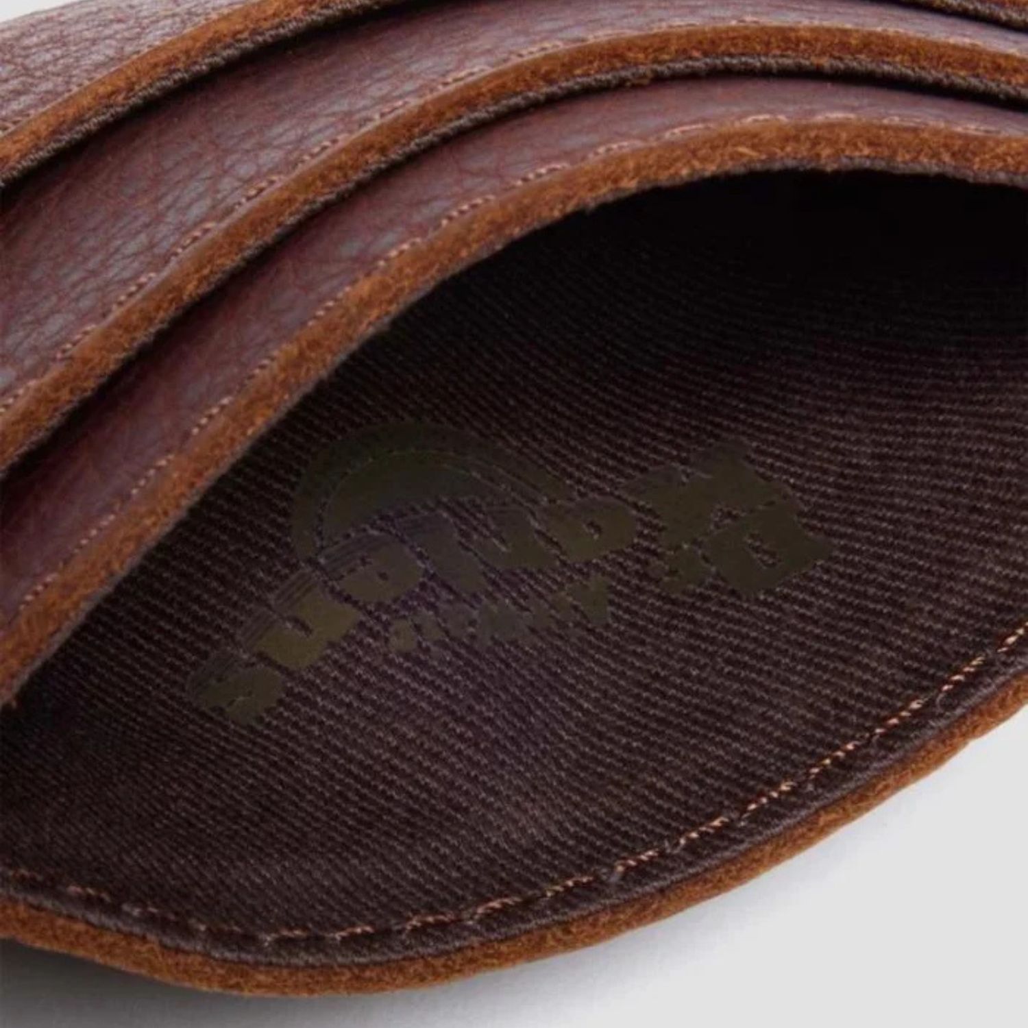 DR MARTEN CARD HOLDER II - CASHEW AMBASSADOR