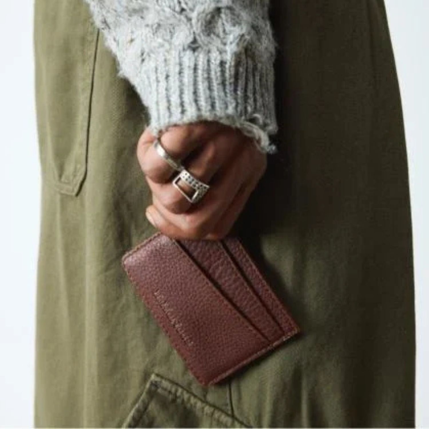 DR MARTEN CARD HOLDER II - CASHEW AMBASSADOR