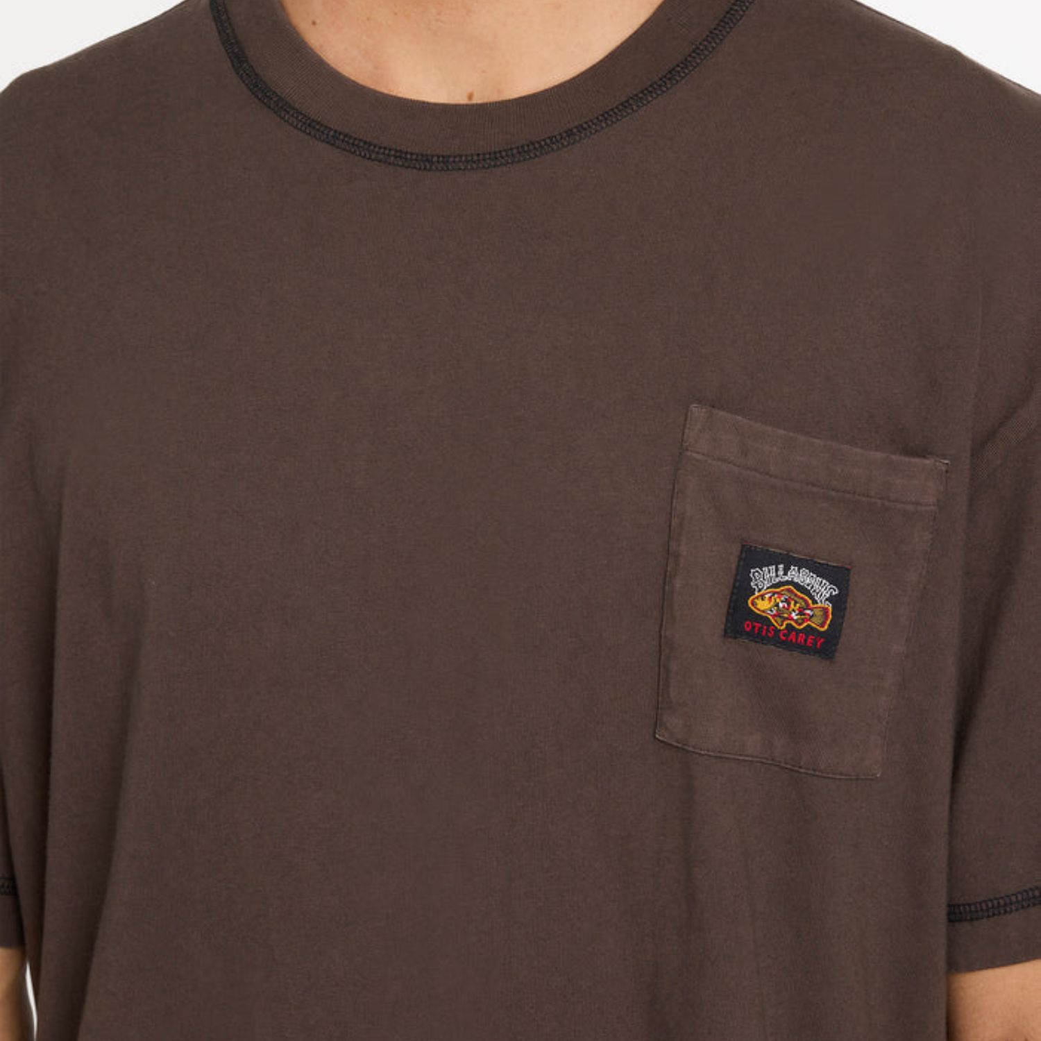 BILLABONG MENS OTIS POCKET SS TEE- CHOCOLATE