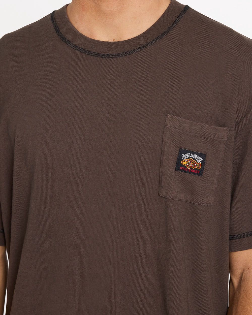 BILLABONG MENS OTIS POCKET SS TEE- CHOCOLATE