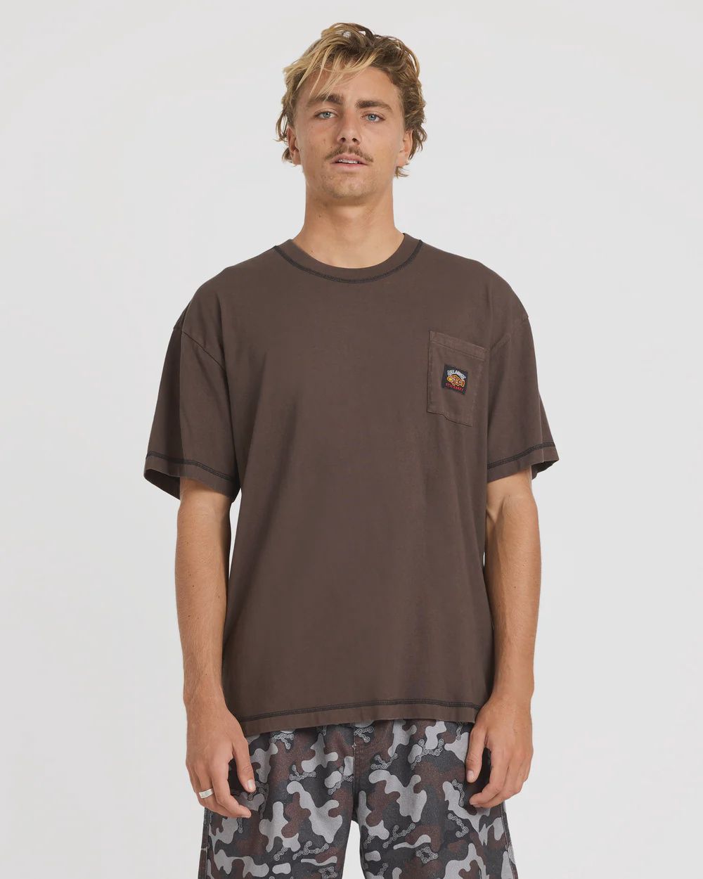 BILLABONG MENS OTIS POCKET SS TEE- CHOCOLATE
