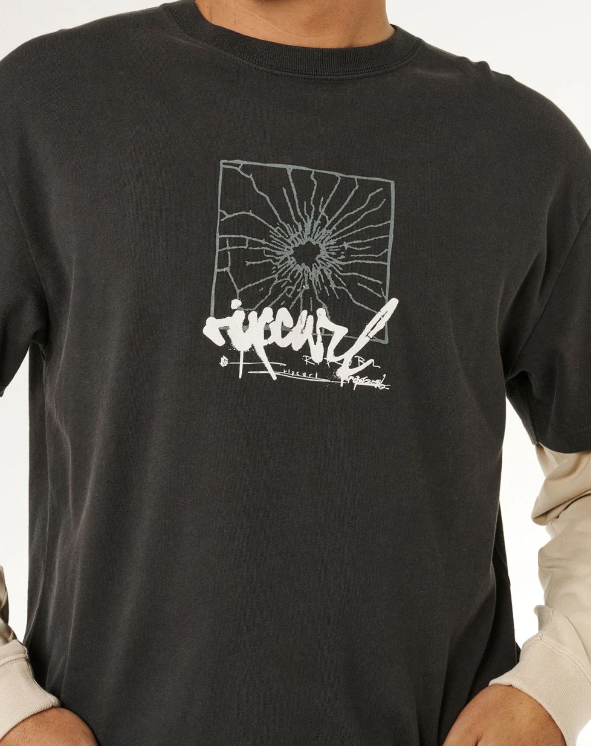 RIPCURL MENS INNER VISIONS SMASHED L/S TEE - WASHED BLACK