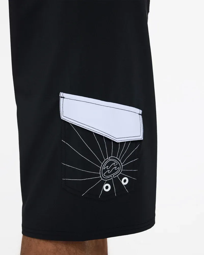 BILLABONG MENS A.I. RISING SUN PRO FITTED BOARDSHORT - BLACK/WHITE