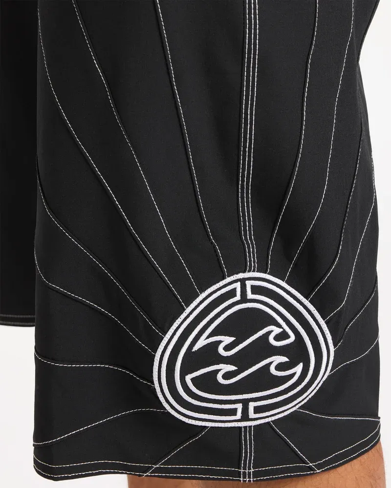 BILLABONG MENS A.I. RISING SUN PRO FITTED BOARDSHORT - BLACK