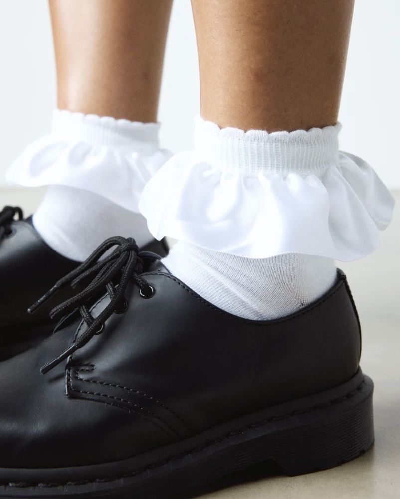 DR MARTENS SATIN FRILL SOCKS - WHITE ORGANIC