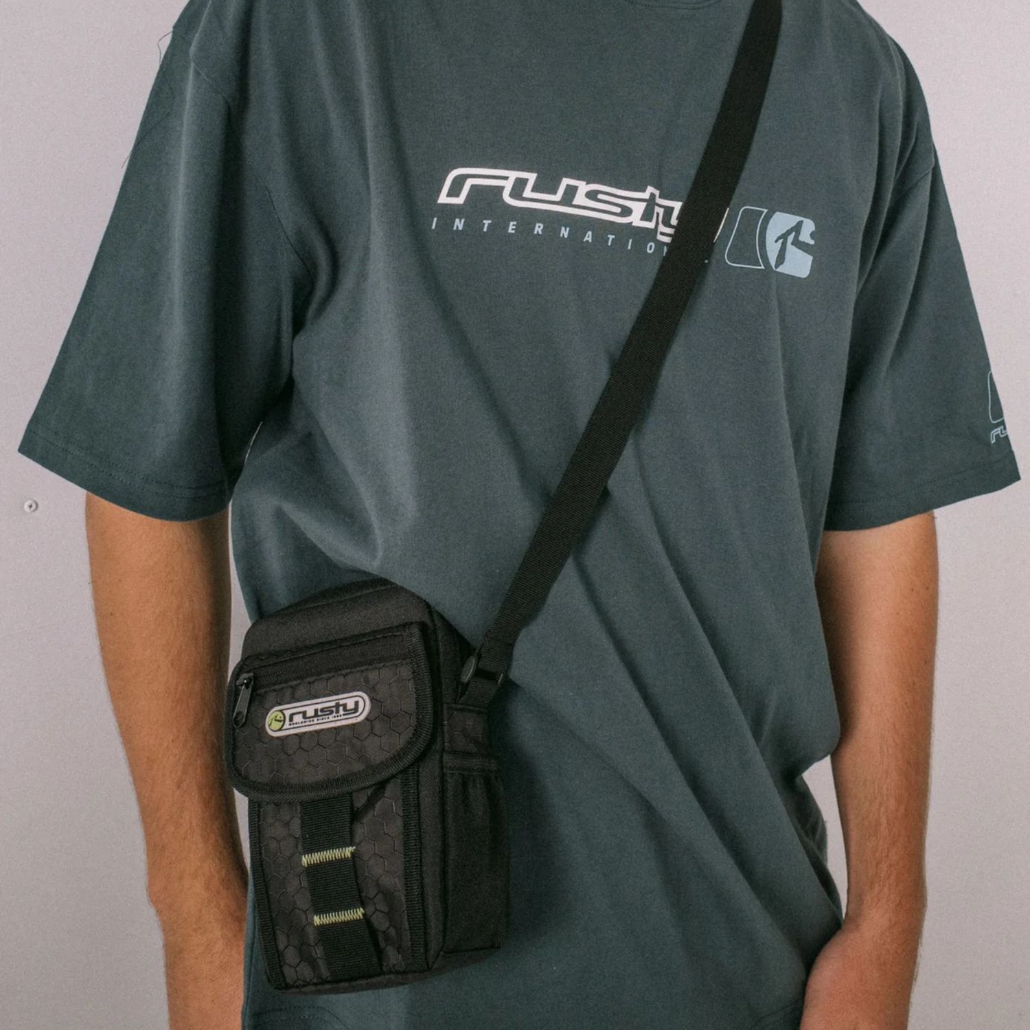 RUSTY MENS VOLTAGE CROSSBODY BAG - BLACK / SULPHUR