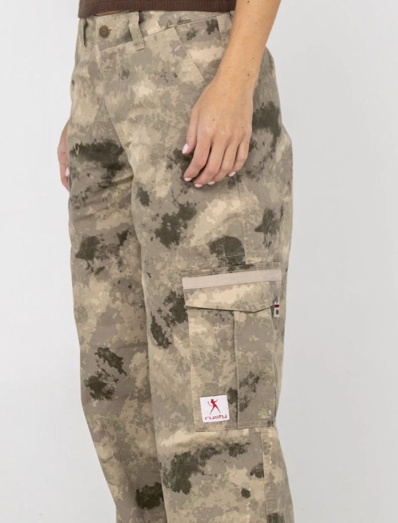 RUSTY WOMENS CAMOOZY LOW RISE CARGO PANT - CAMO