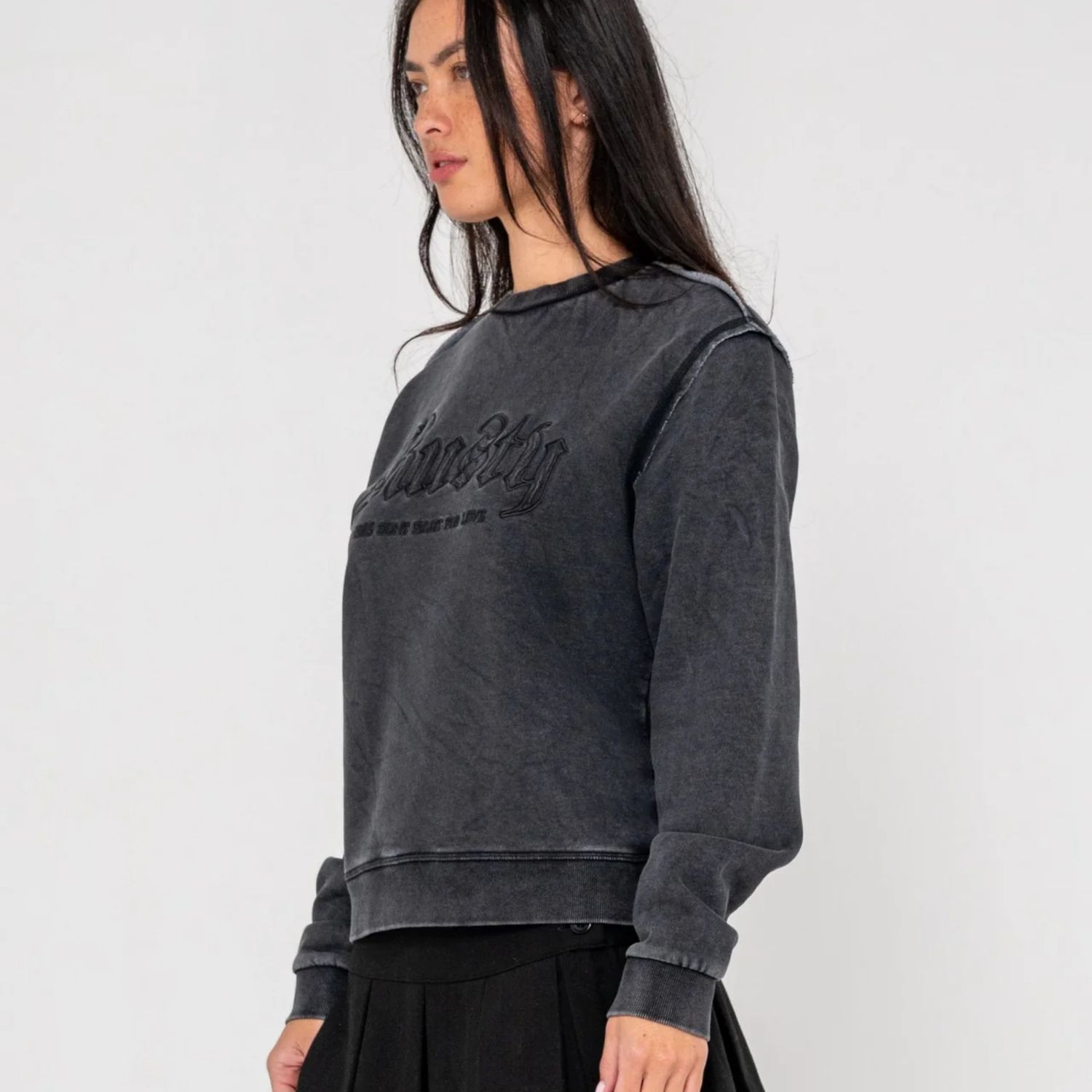 RUSTY WOMENS ROXANNE OVERSIZED CREW NECK FLEECE - WASHED BLACK