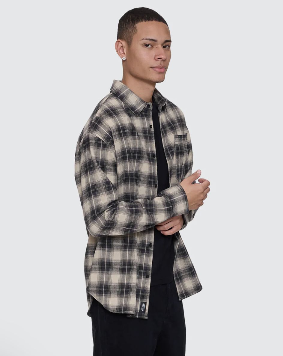 THRILLS MENS STAGGER BARRIO LONG SLEEVE FLANNEL SHIRT - BLACK