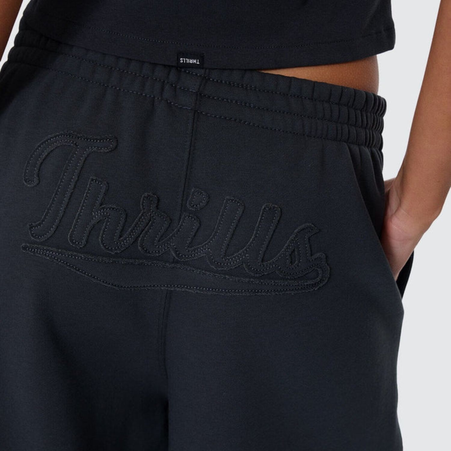 THRILLS WOMENS PLAYMAKER TRACK PANT - CARBON