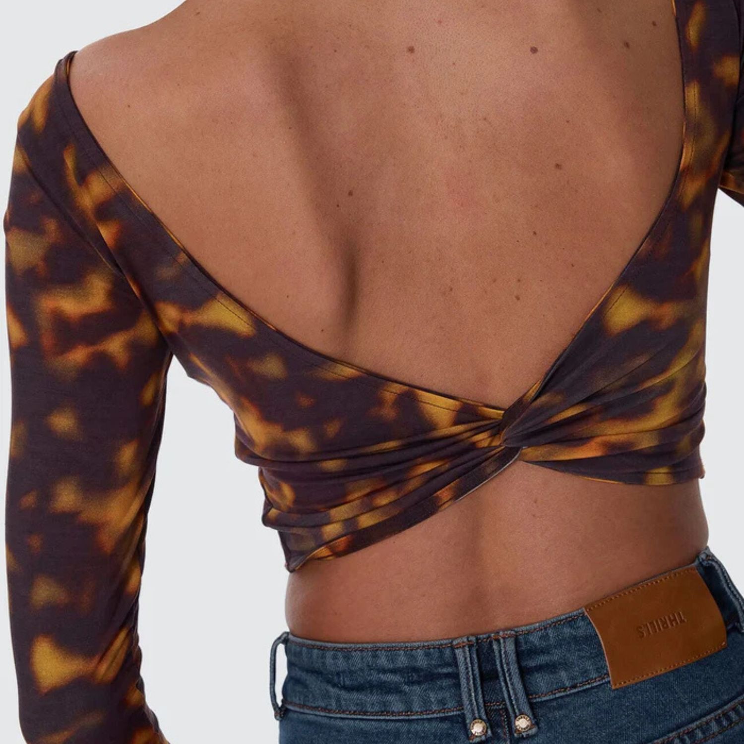 THRILLS WOMENS SMOKEFORM BACKLESS LONG SLEEVE TOP - BURNISHED GOLD