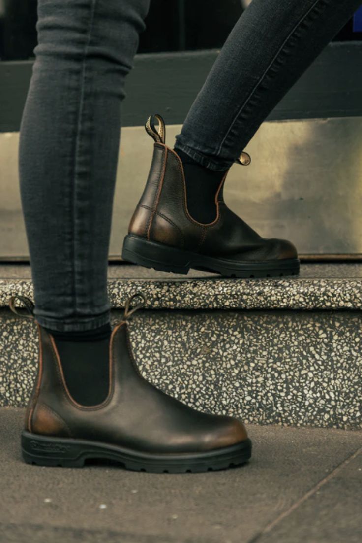 BLUNDSTONE CHELSEA BOOT #2440- VINTAGE BROWN