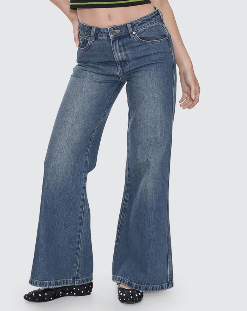 WORSHIP WOMENS DROPKICK FLARE JEAN - DIRTY MID BLUE