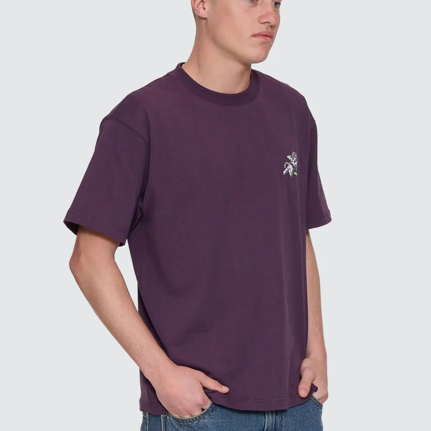 WORSHIP MENS CHERUB SS TEE - BLACKBERRY