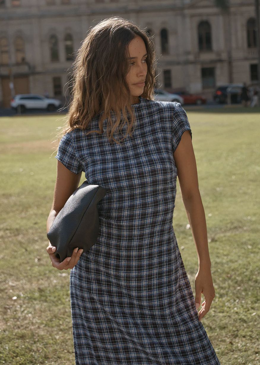 AFENDS WOMENS MOUNTAINS ELODIE - HEMP SEERSUCKER MIDI DRESS - NAVY RED CHECK