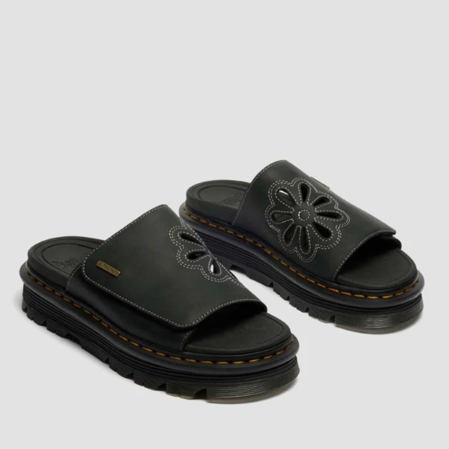 DR MARTENS ZEBZAG DUNNET FLOWER SLIDE- BLACK WYMOMING