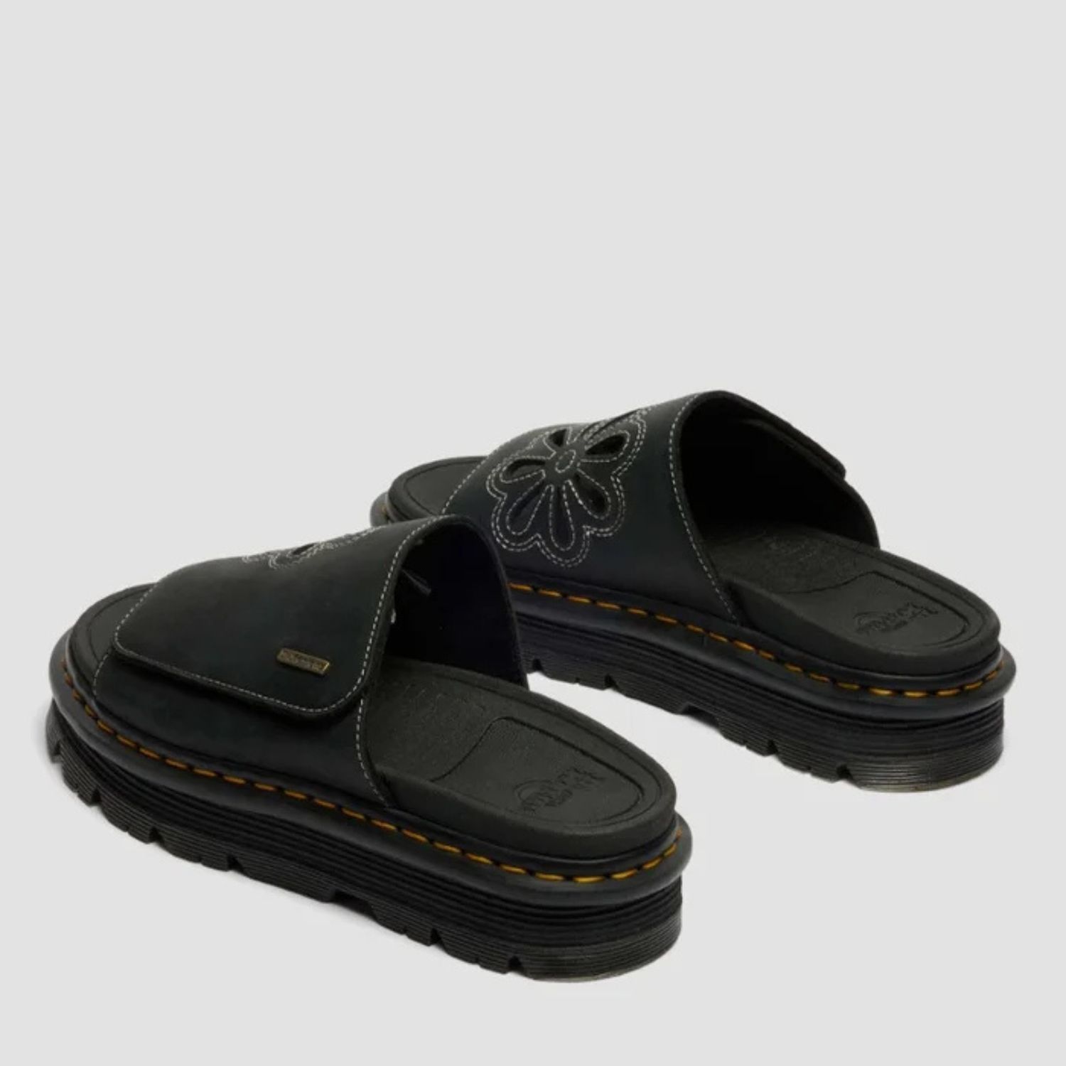 DR MARTENS ZEBZAG DUNNET FLOWER SLIDE- BLACK WYMOMING