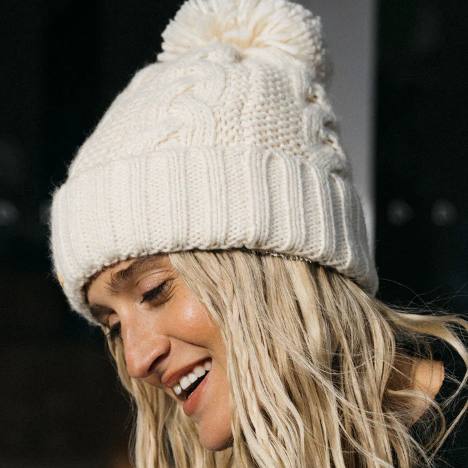 BILLABONG WOMENS COZY UP BEANIE - WHITE CAP