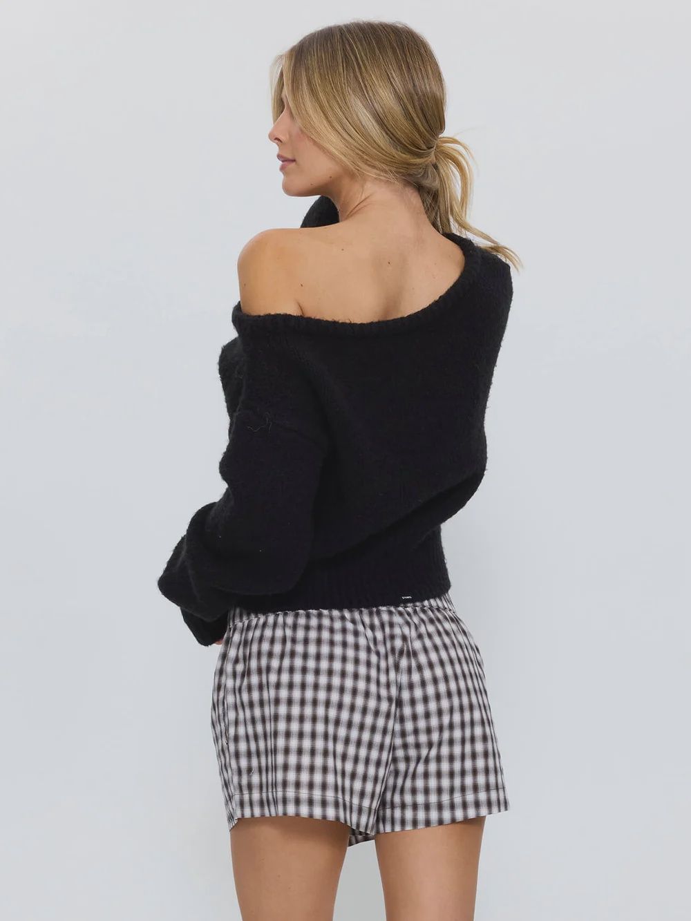 THRILLS WOMENS OSLO COLD SHOULDER KNIT SWEATER - BLACK