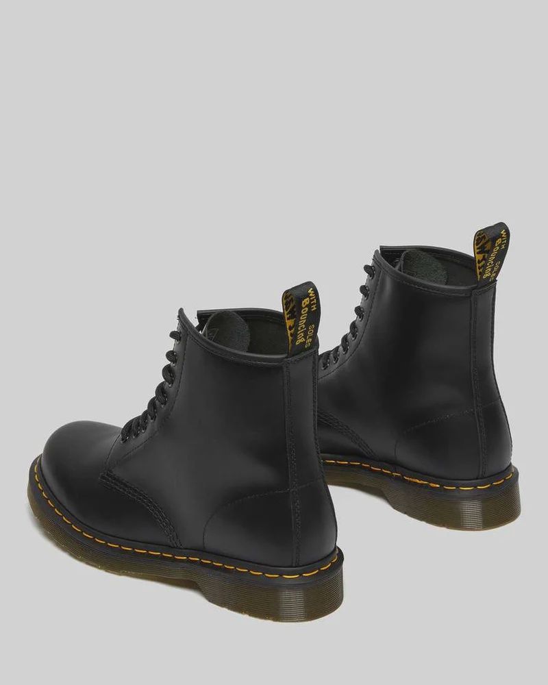 DR MARTENS 1460 8 EYE BOOT - BLACK SMOOTH