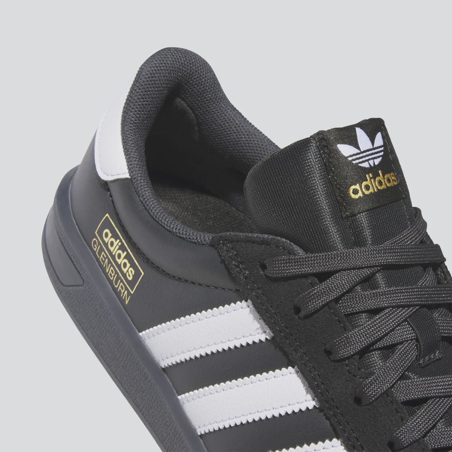 ADIDAS UNISEX GLENBURN - BLACK/WHITE/CARBON
