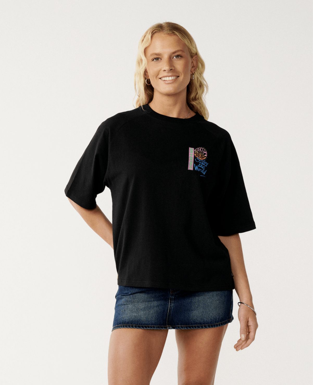 RIP CURL WOMENS SURF THE WORLD BOXY SS TEE - BLACK