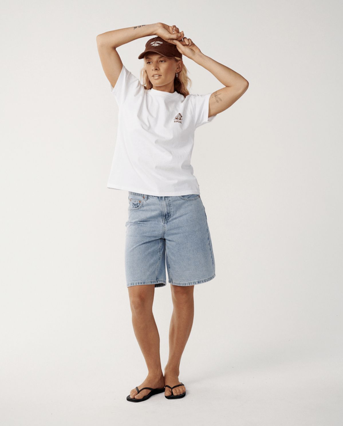 RIP CURL WOMENS SURF PUFF PARTY PACK RELAXED SS TEE - WHITE