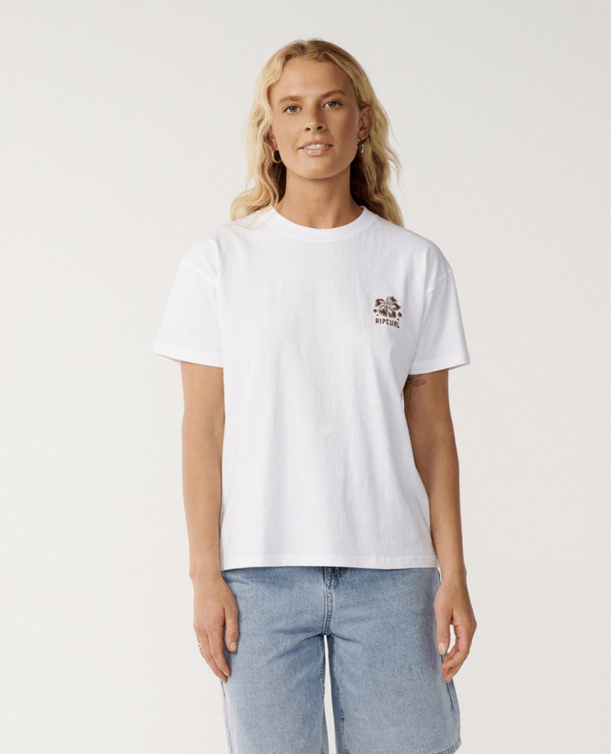 RIP CURL WOMENS SURF PUFF PARTY PACK RELAXED SS TEE - WHITE