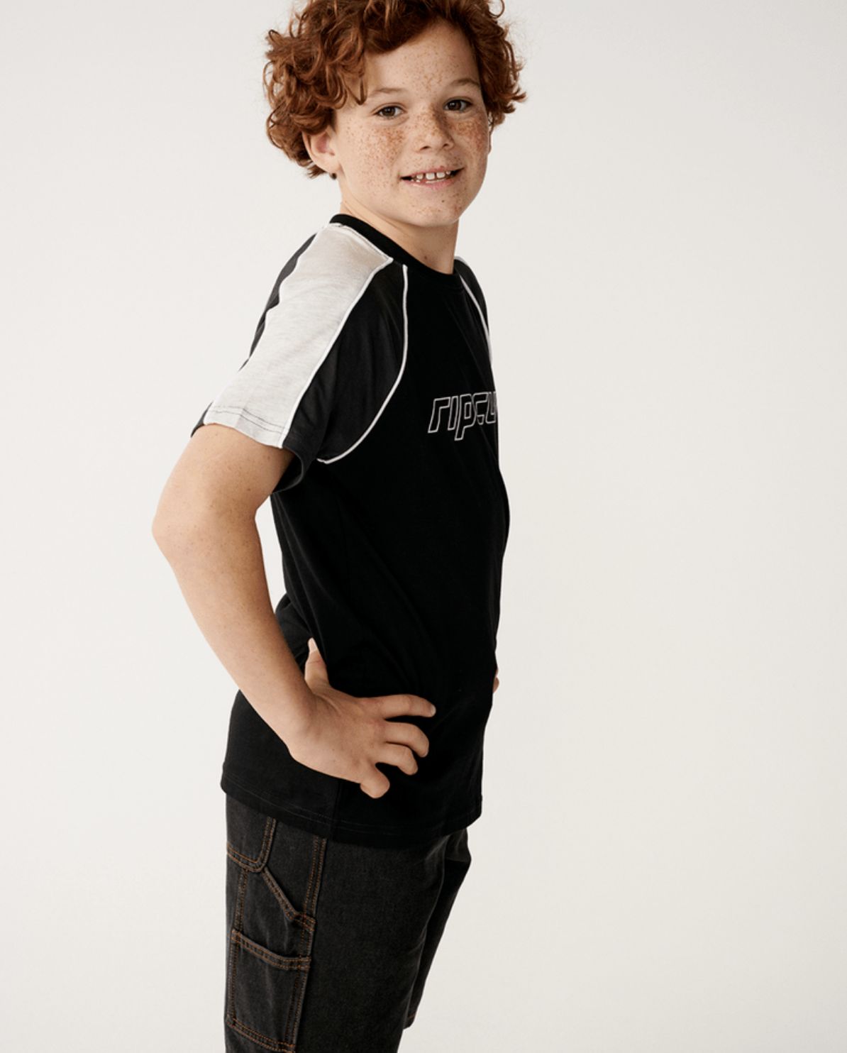 RIP CURL TEEN BOYS PANEL BEATER SS TEE - BLACK