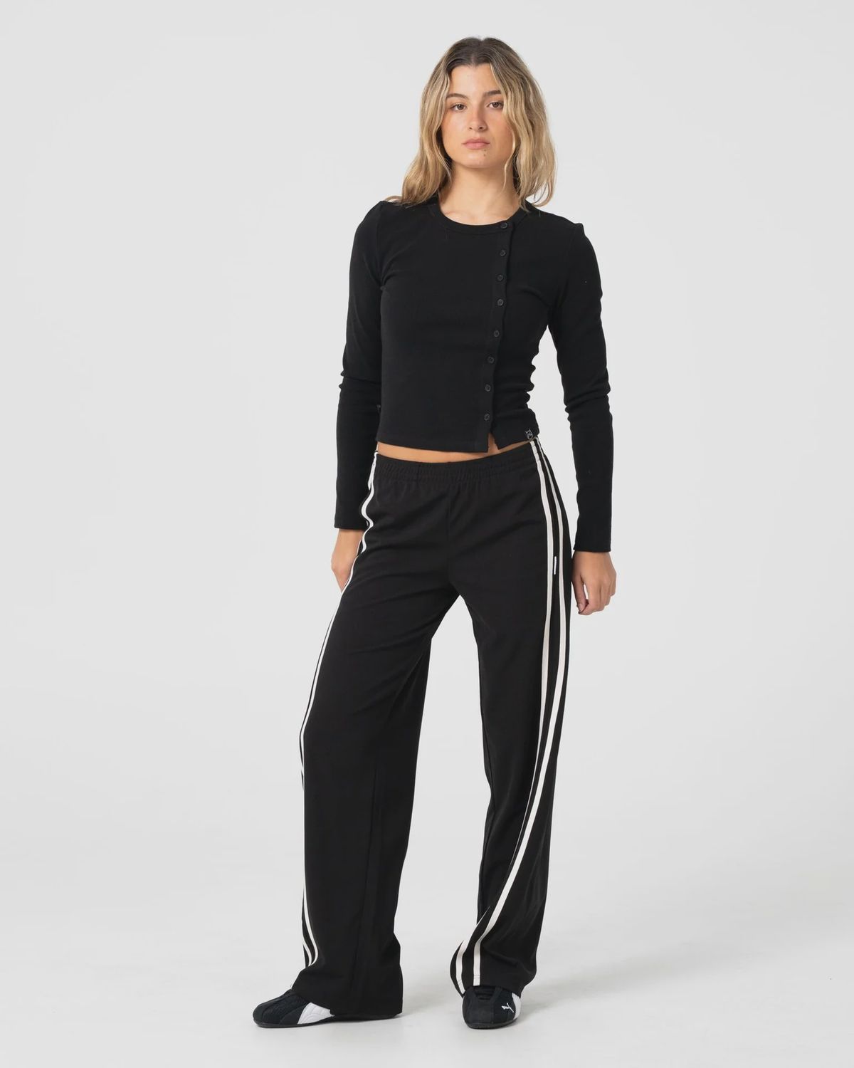 RUSTY WOMENS BRONSON LOW RISE TRACKPANT - BLACK