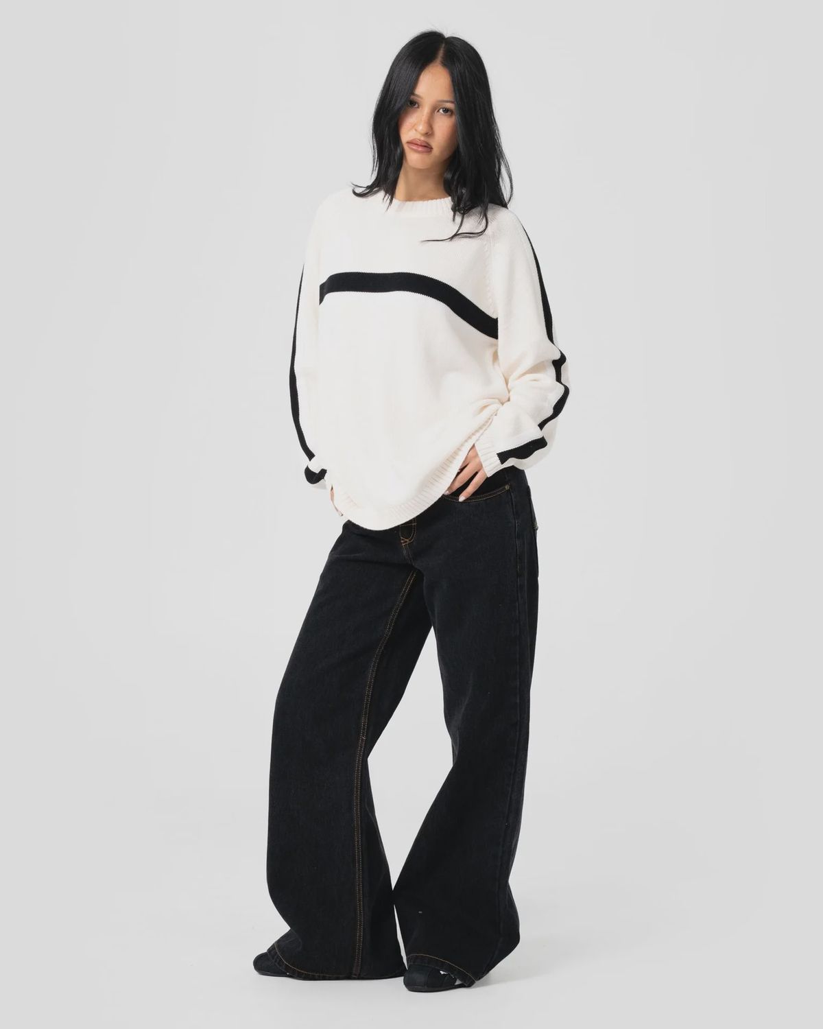 RUSTY WOMENS WHITE LINES LONG SLEEVE CREW NECK KNIT - CREAM/BLACK