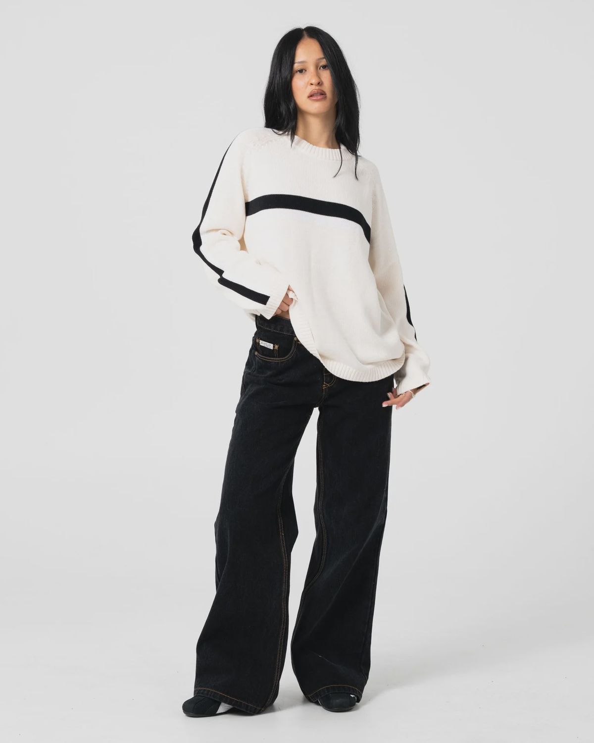 RUSTY WOMENS WHITE LINES LONG SLEEVE CREW NECK KNIT - CREAM/BLACK