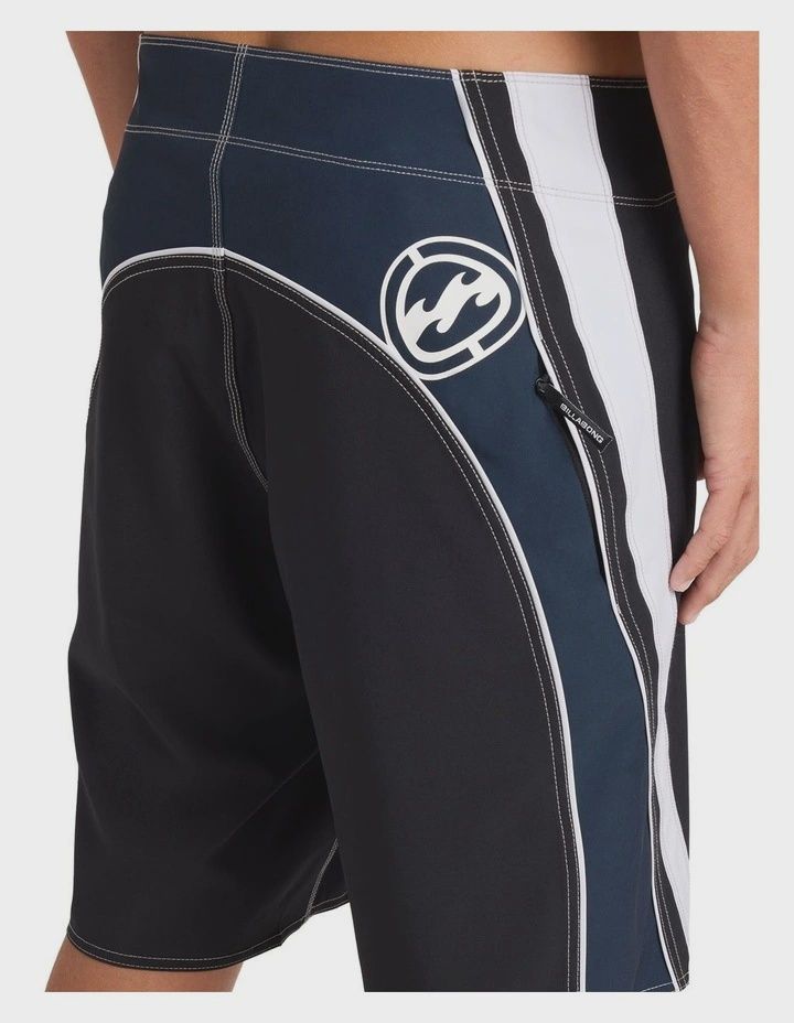 BILLABONG MENS FLUID 2K PRO BOARDSHORT - PHANTOM