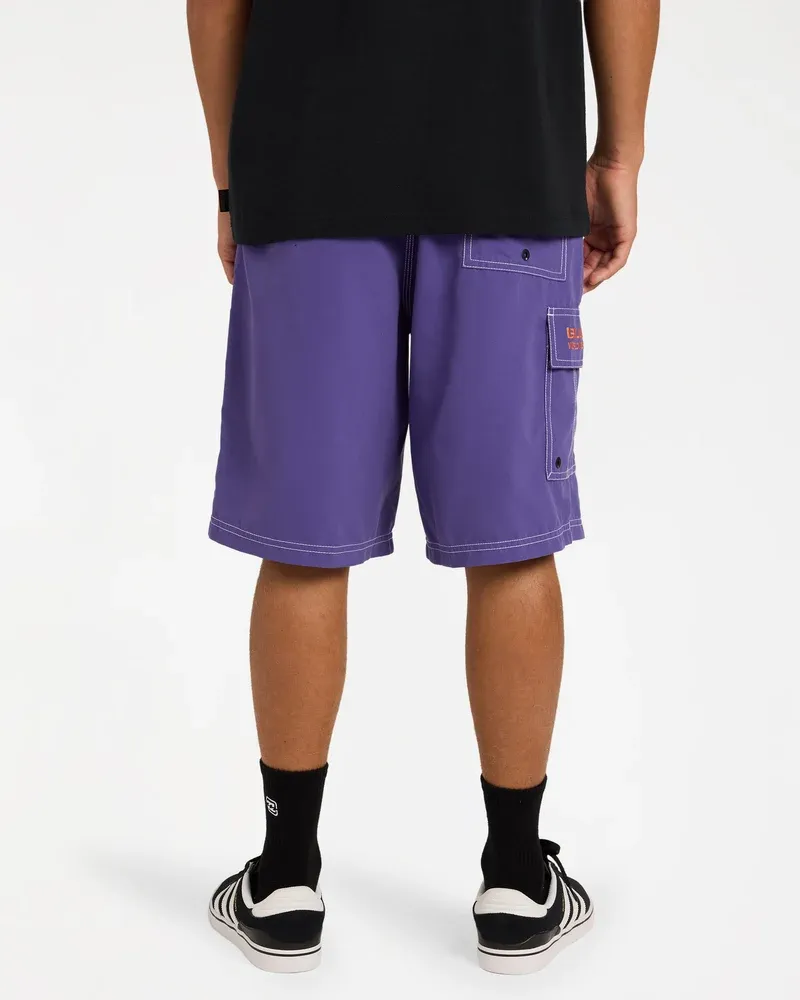 BILLABONG MENS THROW ON 22" BOARDSHORT - PURPLE